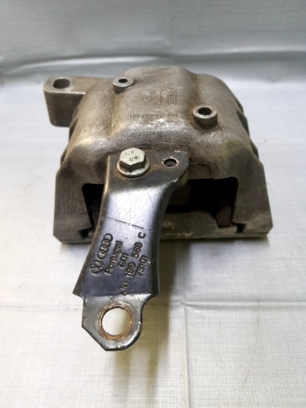 Suport motor - Parte montare: Dreapta - Volkswagen Golf 4 generation [1997 - 2006] Hatchback 3-doors 1.9 TDI MT (100 hp)