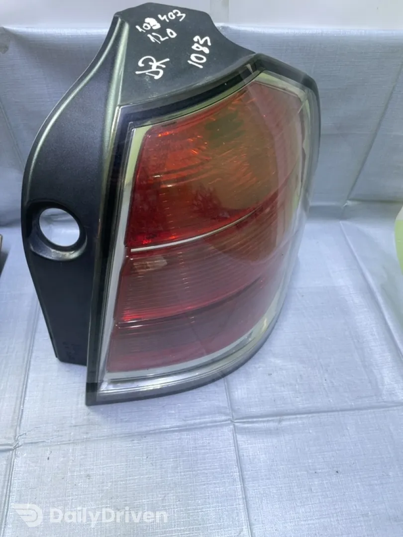 Lampă spate - Parte montare: Dreapta spate - Opel Zafira B [2005 - 2010] Minivan 5-doors 1.9 CDTI MT (150 hp)
