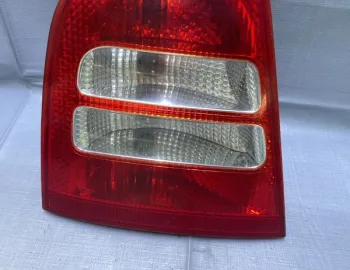Lampă spate - Parte montare: Stânga spate, Varianta: Limuzină - Skoda Octavia 1 generation [restyling] [2000 - 2010] Liftback 5-doors 1.9 TDI MT (90 hp)