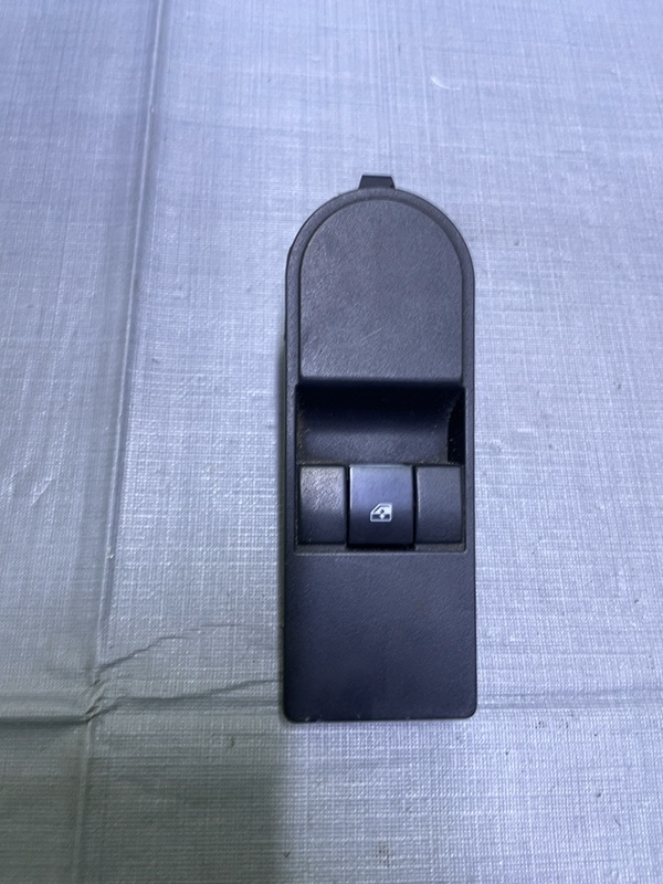 Buton ridicare geam - Parte montare: Dreapta față - Opel Zafira B [2005 - 2010] Minivan 5-doors 1.9 CDTI MT (150 hp)