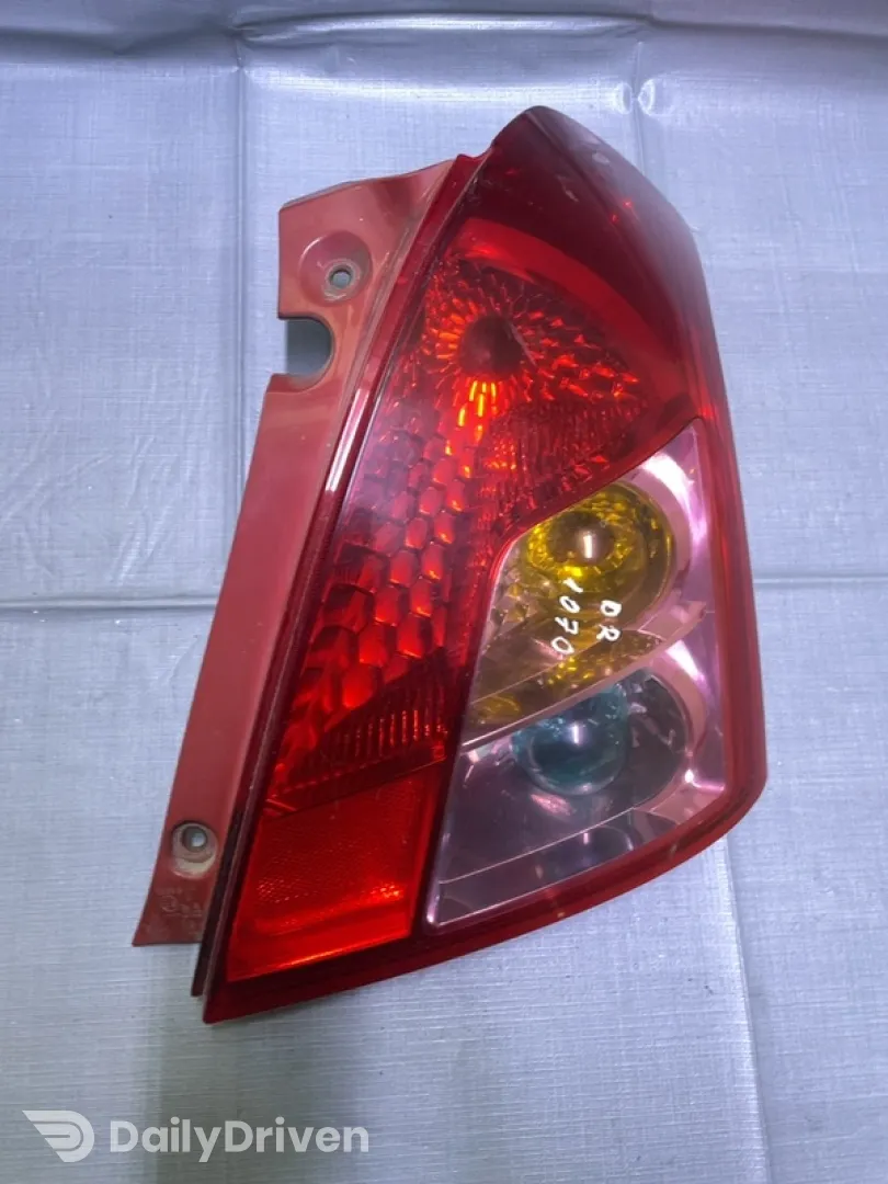 Lampă spate - Parte montare: Dreapta spate, Varianta: Hatchback - Suzuki Swift 3 generation [2004 - 2010]