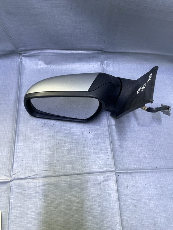 Oglindă  - Culoare: Gri, Electric, Parte montare: Stânga față - Ford Focus 2 generation [2004 - 2008] wagon 5-doors 1.6 TDCi MT (90 hp)