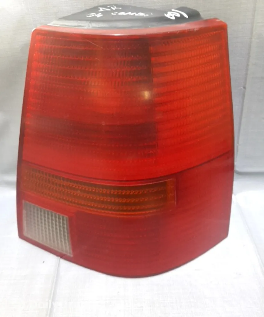 Lampă spate - Parte montare: Dreapta spate, Varianta: Wagon 5 uși - Volkswagen Golf 4 generation [1997 - 2006] wagon