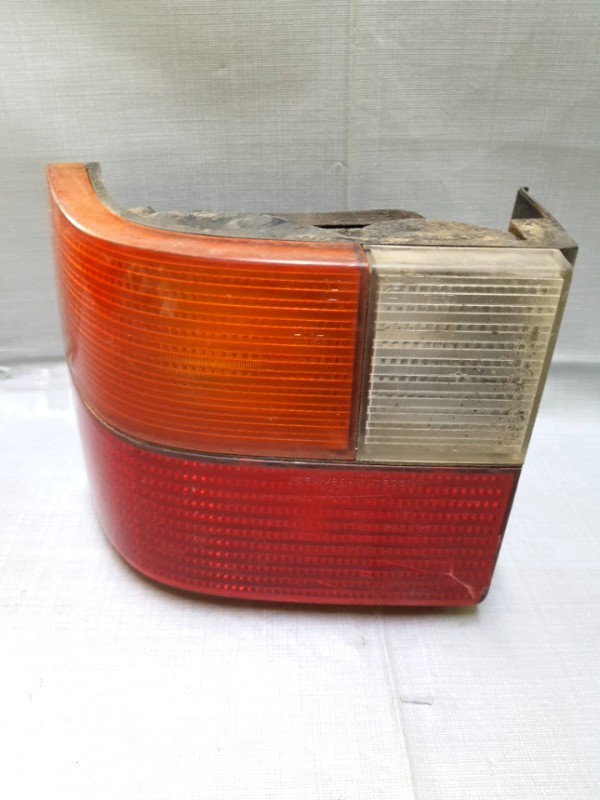 Lampă spate - Parte montare: Dreapta spate - Volkswagen Transporter T4 [1990 - 2003]