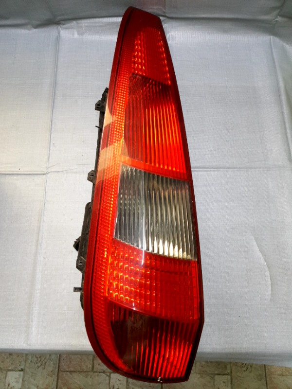 Lampă spate - Parte montare: Stânga spate, Varianta: Hatchback - Ford Fiesta 5 generation [2001 - 2007] Hatchback 5-doors 1.3 MT (60 hp)