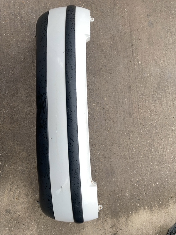 Bară protecție  - Culoare: Alb, Parte montare: Spate - Volkswagen Passat B5.5 [restyling] [2000 - 2005]
