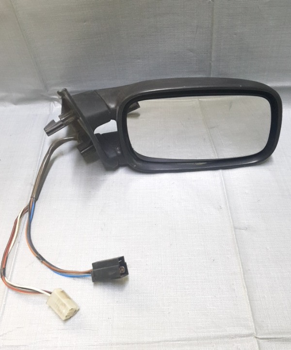 Oglindă - Culoare: Negru, Electric, Parte montare: Dreapta față - Volkswagen Passat B3 [1988 - 1993] wagon 1.8 MT (90 hp)