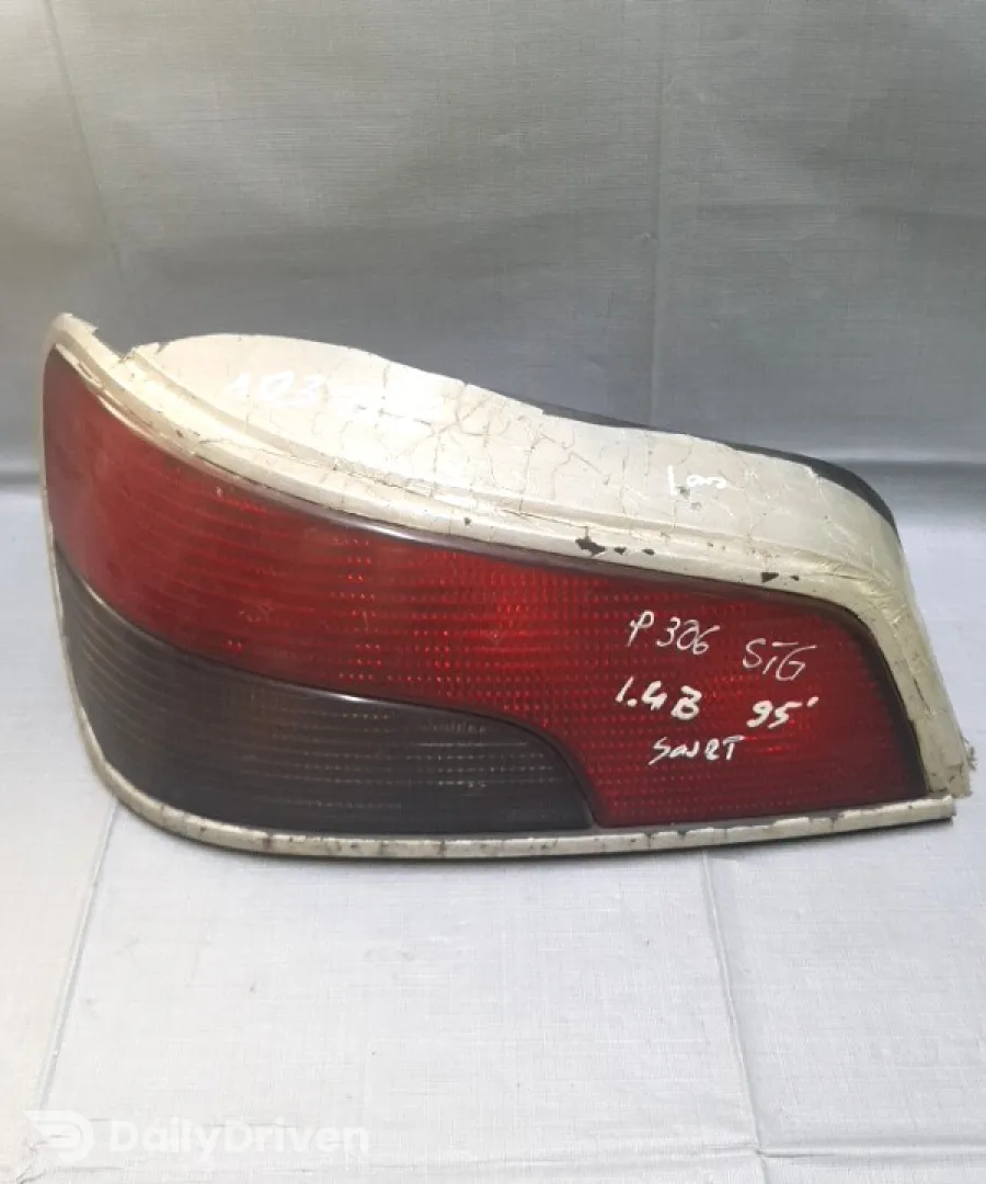 Lampă spate - Parte montare: Stânga spate, Varianta: Hatchback - Peugeot 306 1 generation [1993 - 1997] Hatchback 5-doors