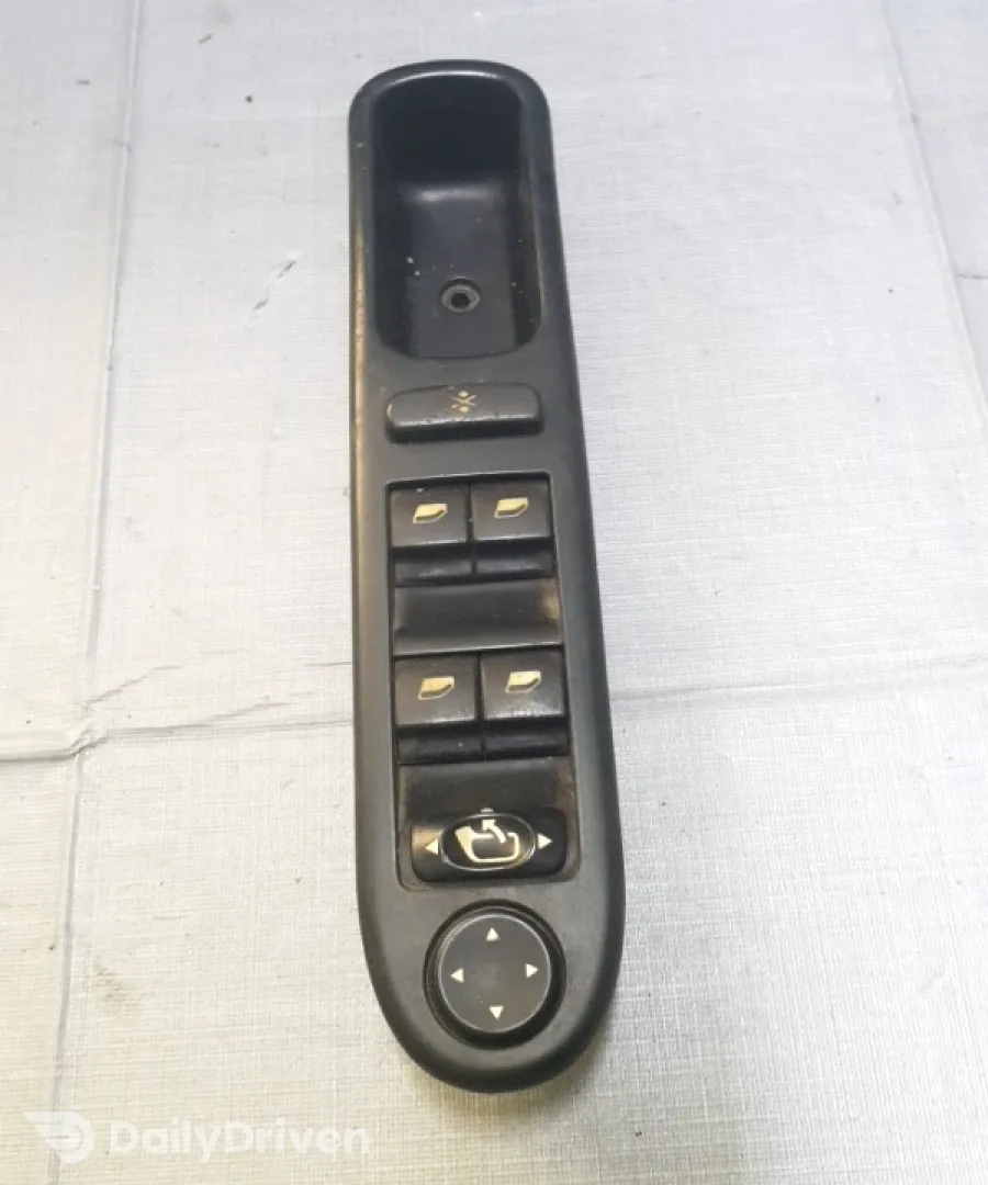 Buton ridicare geam - Parte montare: Stânga față - Peugeot 307 1 generation [2001 - 2005] Hatchback 5-doors 1.6 MT (109 hp)
