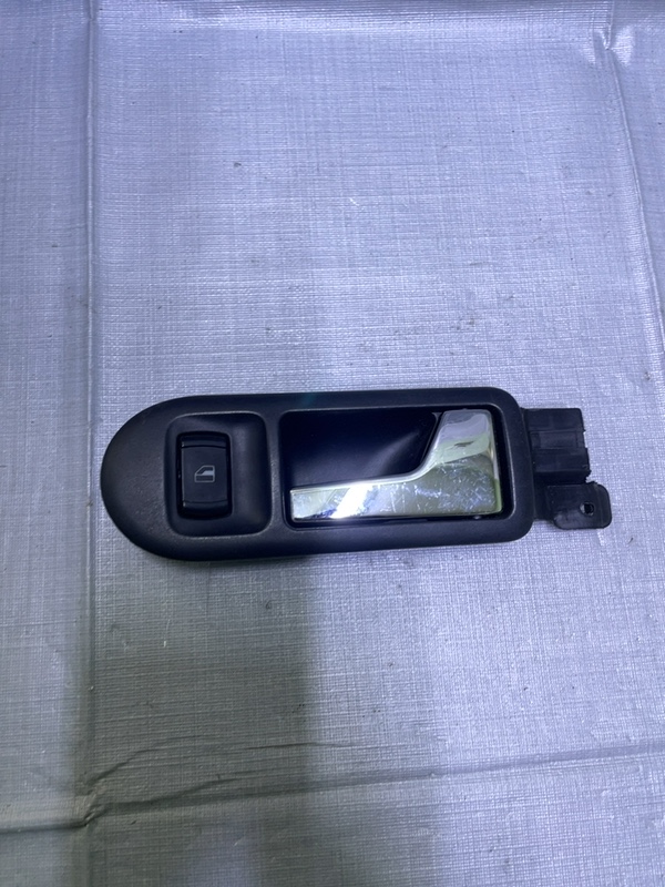 Mâner ușă interior - Parte montare: Dreapta - Volkswagen Bora 1 generation [1998 - 2005] Sedan 1.6 16V MT (105 hp)