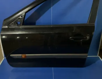 Ușă față