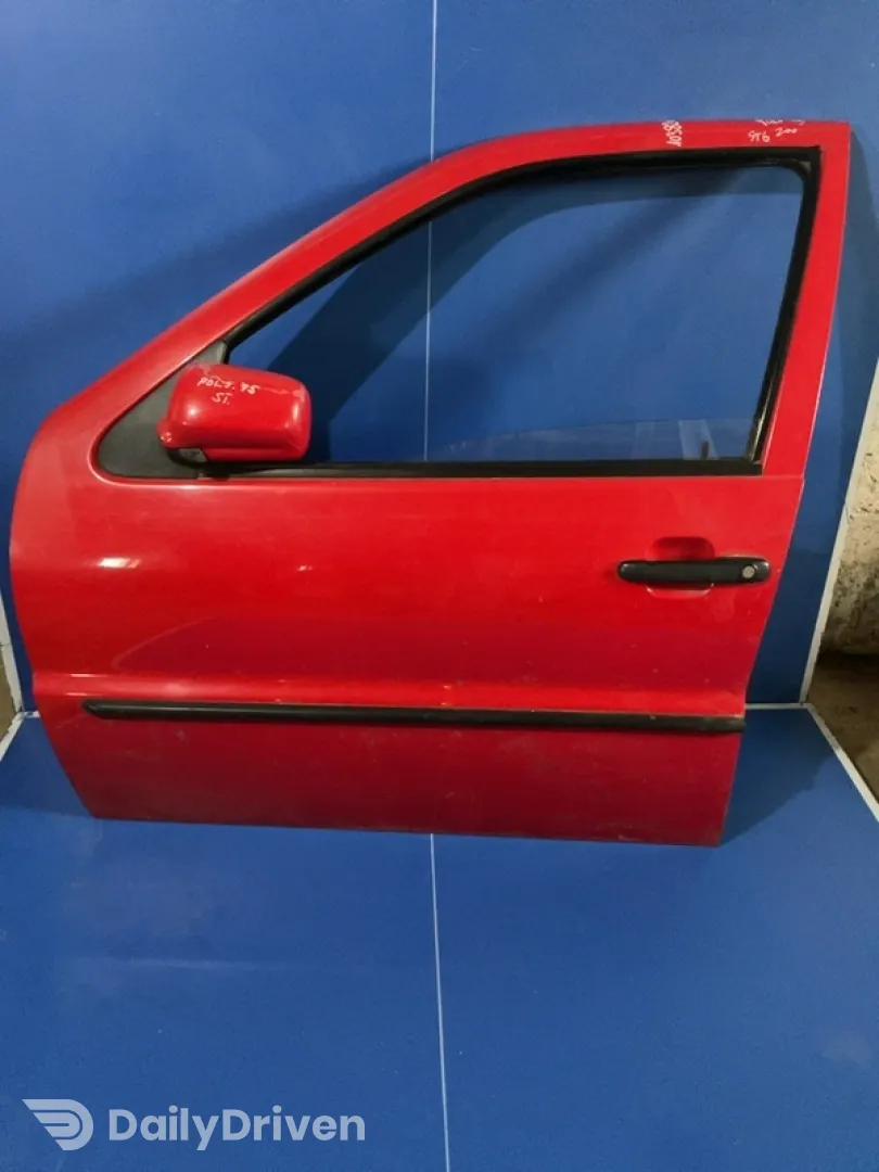 Ușă față - Culoare: Roșu, Parte montare: Stânga față - Volkswagen Polo 3 generation [1994 - 2001]