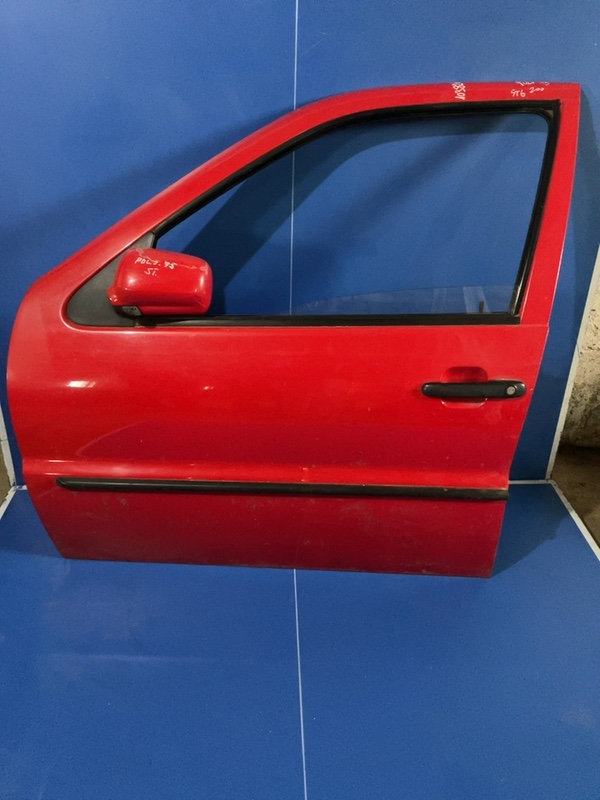 Ușă față - Culoare: Roșu, Parte montare: Stânga față - Volkswagen Polo 3 generation [1994 - 2001]
