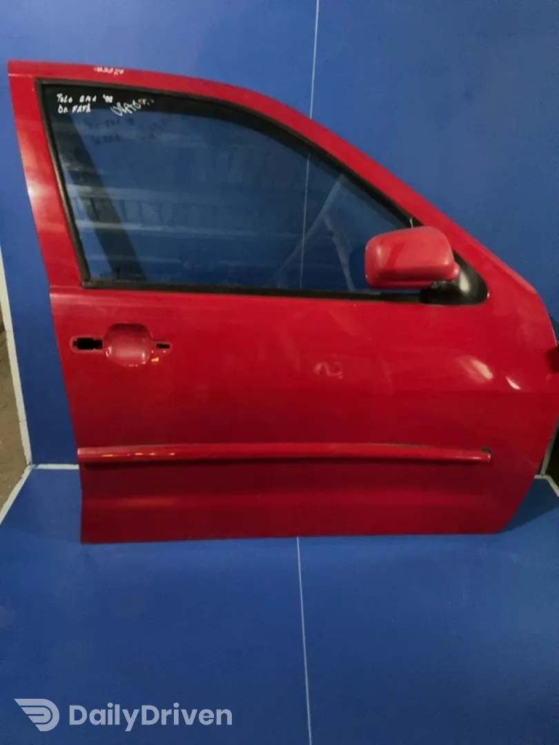 Ușă față - Culoare: Roșu, Parte montare: Dreapta față - Volkswagen Polo 3 generation [1994 - 2001]
