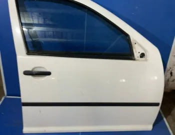 Ușă față - Culoare: Alb, Parte montare: Dreapta față - Volkswagen Golf 4 generation [1997 - 2006]