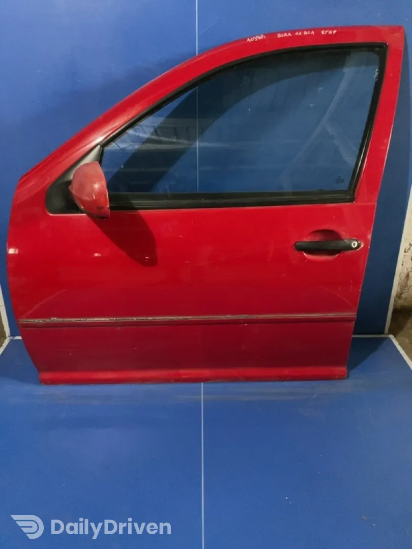 Ușă față - Culoare: Roșu, Parte montare: Stânga față - Volkswagen Bora 1 generation [1998 - 2005] 