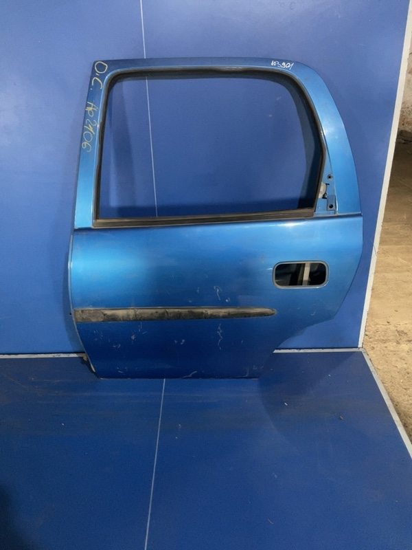 Ușă spate