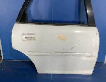 Ușă spate