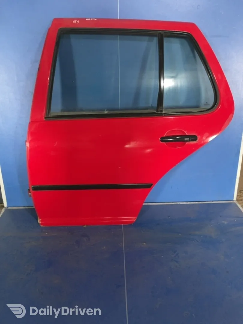 Ușă spate - Culoare: Roșu, Parte montare: Stânga spate - Volkswagen Golf 4 generation [1997 - 2006] Hatchback 5-doors