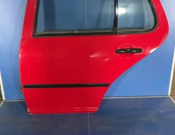 Ușă spate - Culoare: Roșu, Parte montare: Stânga spate - Volkswagen Golf 4 generation [1997 - 2006] Hatchback 5-doors