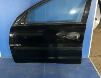Ușă față