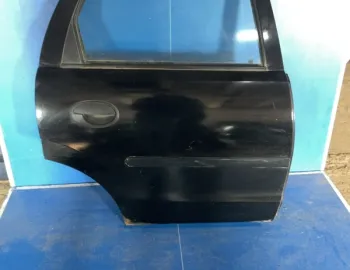 Ușă spate