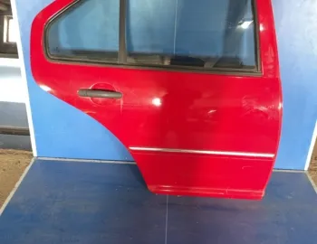 Ușă spate - Culoare: Roșu, Parte montare: Dreapta spate - Volkswagen Bora 1 generation [1998 - 2005] Sedan