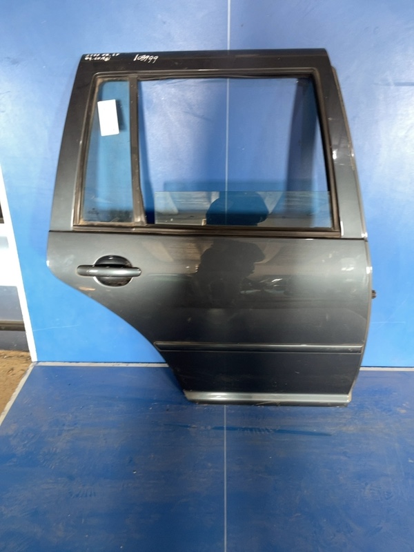 Ușă spate - Culoare: Gri, Parte montare: Dreapta spate, Varianta: Wagon 5 uși - Volkswagen Golf 4 generation [1997 - 2006] wagon