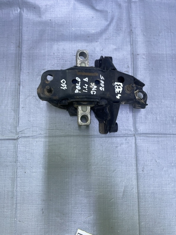 Suport motor - Volkswagen Polo 4 generation [2001 - 2005] Hatchback 5-doors 1.4 TDI MT (75 hp)