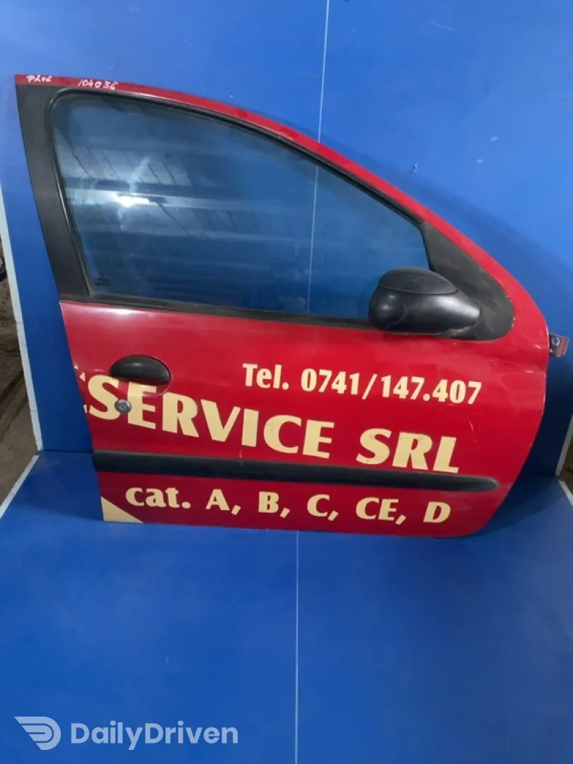 Ușă față