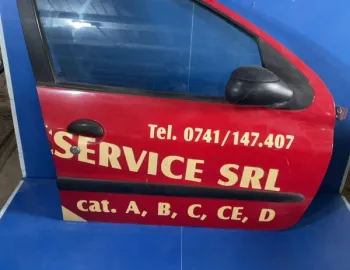 Ușă față