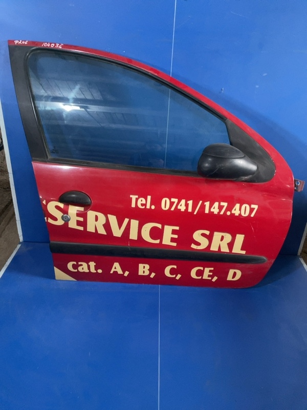 Ușă față