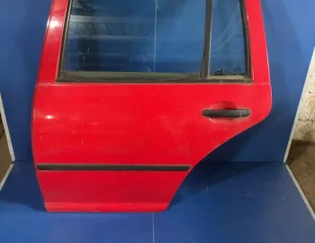 Ușă spate