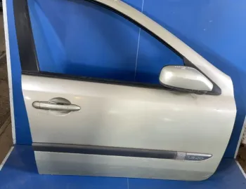 Ușă față - Culoare: Verde , Parte montare: Dreapta față - Renault Laguna 2 generation [restyling] [2005 - 2007] Grandtour wagon