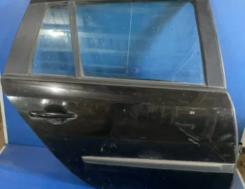 Ușă spate
