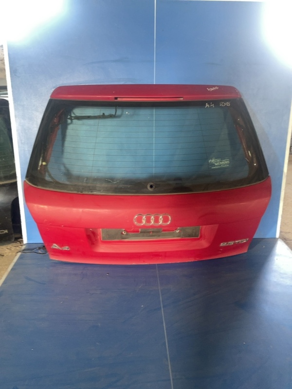 Haion - Culoare: Roșu, Varianta: Wagon 5 uși - Audi A4 B6 [2000 - 2005] Avant wagon 5-doors
