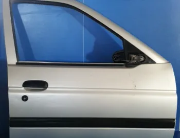 Ușă față