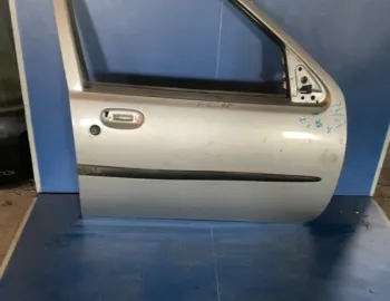 Ușă față