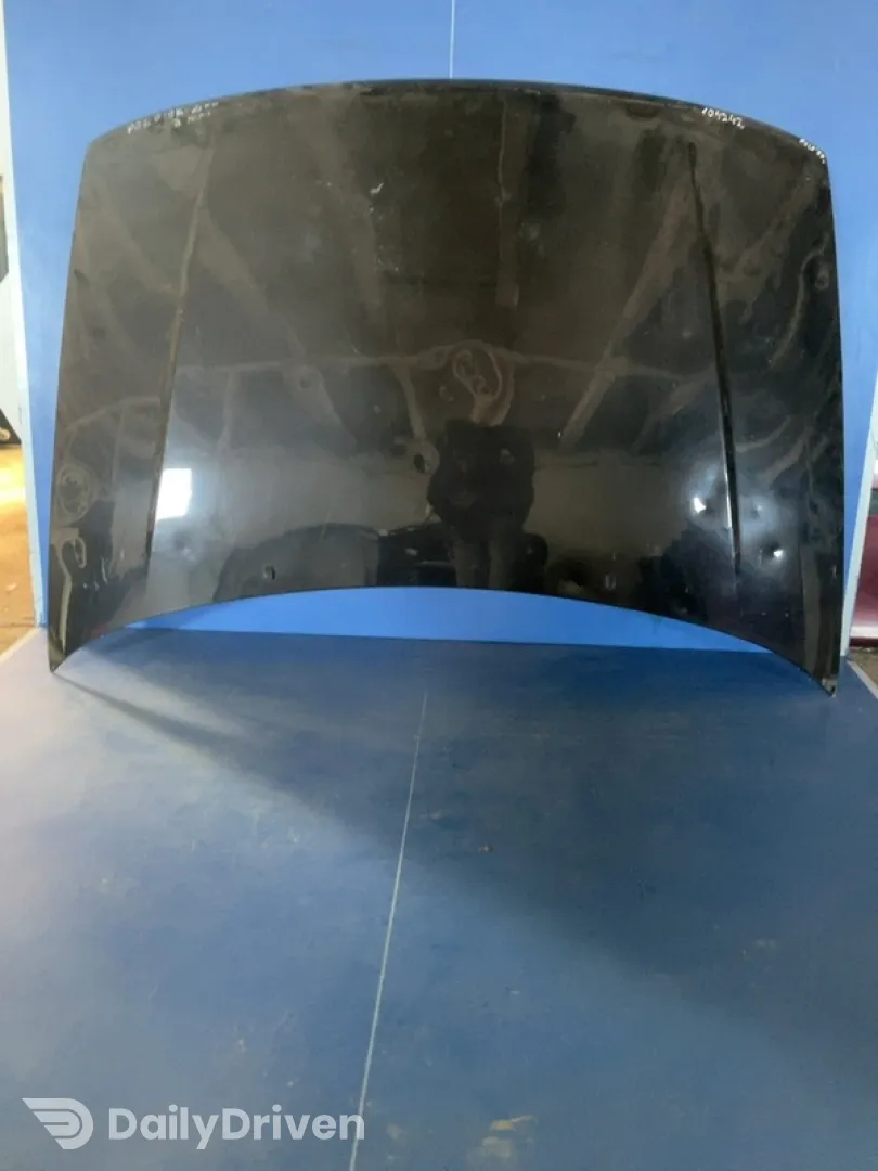 Capotă motor - Culoare: Negru - Volkswagen Polo 3 generation [1994 - 2001]