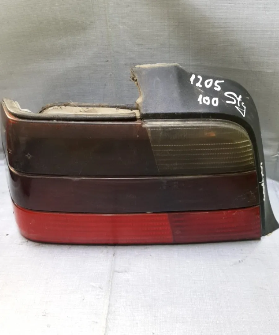 Lampă spate - Parte montare: Stânga spate, Varianta: Sedan - BMW 3 Series E36 [1990 - 2000] Sedan 316i MT (102 hp)