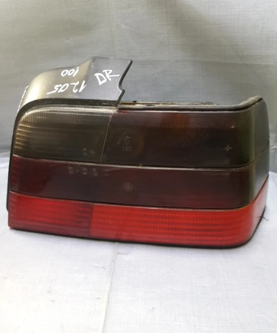 Lampă spate - Parte montare: Dreapta spate, Varianta: Sedan - BMW 3 Series E36 [1990 - 2000] Sedan 316i MT (102 hp)