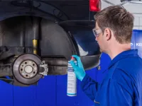 Come utilizzare correttamente lo spray per la pulizia dei freni?