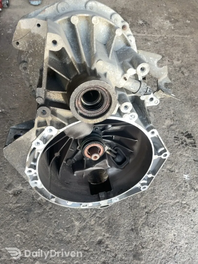 Cutie de viteze - Manuală - Ford Galaxy 1 generation [restyling] [2000 - 2006] Minivan 2.3 MT (145 hp)