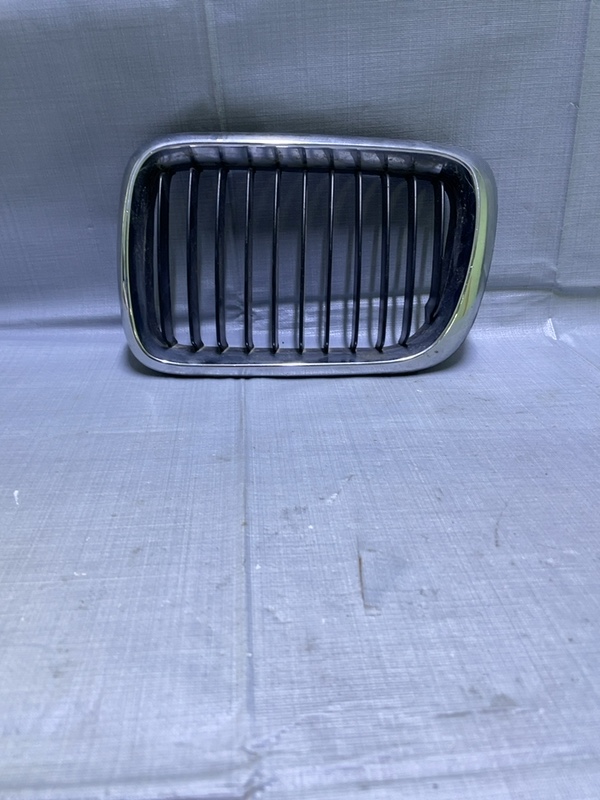 Grilă radiator - BMW 3 Series E36 [1990 - 2000] Sedan 316i MT (102 hp)