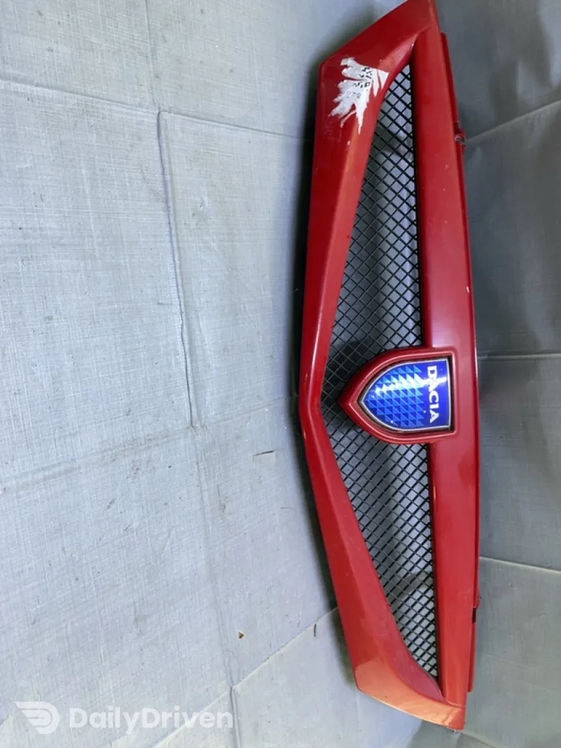 Grilă radiator - Culoare: Roșu - Dacia Solenza 1 generation [2003 - 2005] Sedan