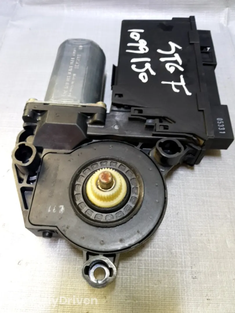 Motoraș macara geam - Parte montare: Stânga față - Audi A4 B6 [2000 - 2005] Sedan 1.6 MT (102 hp)