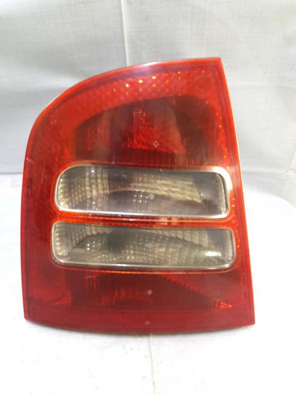 Lampă spate - Parte montare: Stânga spate, Varianta: Liftback - Skoda Octavia 1 generation [restyling] [2000 - 2010] Liftback 5-doors 1.9 TDI MT (90 hp)