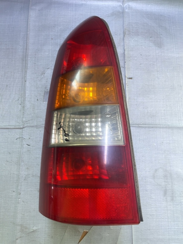 Lampă spate - Parte montare: Stânga spate, Varianta: Wagon 5 uși - Opel Astra G [1998 - 2009] wagon 5-doors