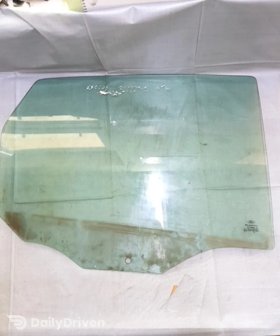 Geam lateral  - Parte montare: Dreapta spate, Varianta: Hatchback - Ford Focus 1 generation [1998 - 2004]