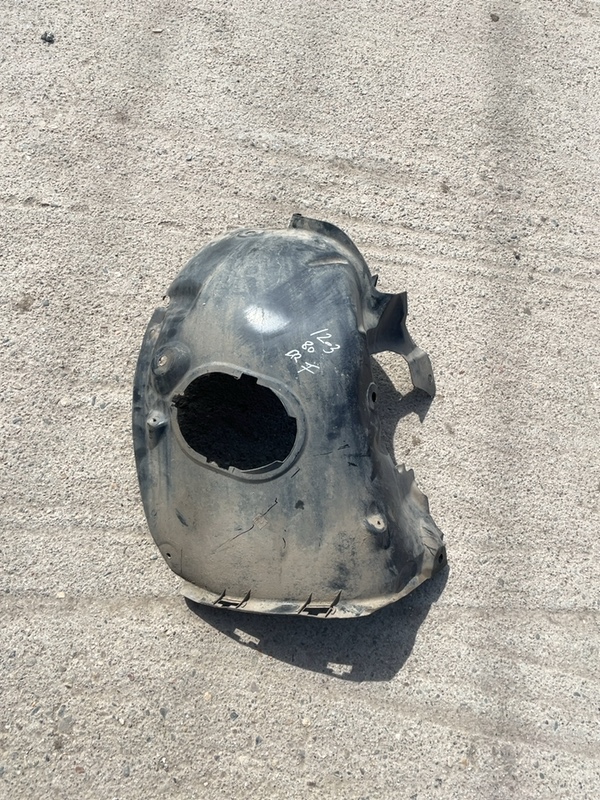 Aripă interioară plastic - Parte montare: Dreapta față - Renault Megane 2 generation [2002 - 2006] Cabriolet 1.9 dCi MT (120 hp)